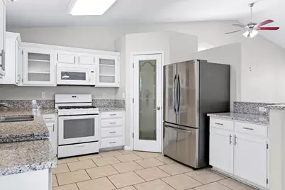 2620 Riverpark Drive, Modesto, CA 95351 - Photo 15
