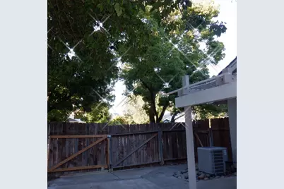 8425 Vintage Park Drive, Sacramento, CA 95828 - Photo 17
