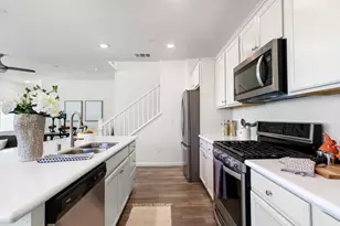 8800 Ariston Ln, Elk Grove, CA 95758 - Photo 17