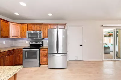 9942 Burline Street, Sacramento, CA 95827 - Photo 15