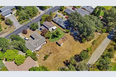 18263 Lake Forest Drive, Penn Valley, CA 95946 - Photo 27