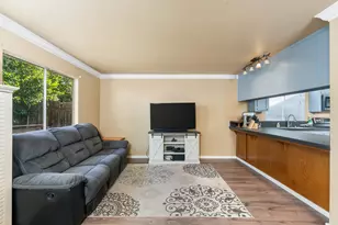 1030 Betsy Ross Dr, Roseville, CA 95747 - Photo 9