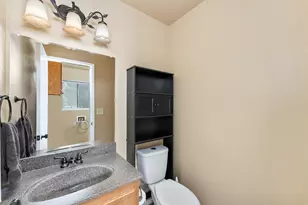 1030 Betsy Ross Dr, Roseville, CA 95747 - Photo 15