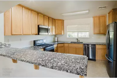 2103 W Solis Street, Merced, CA 95348 - Photo 9