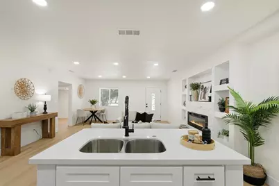 532 E Alpine Ave, Stockton, CA 95204 - Photo 5