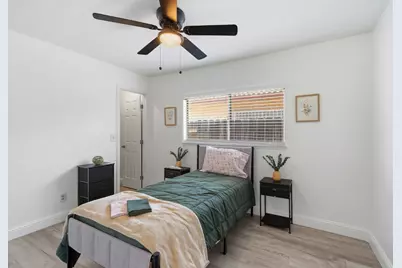 832 W 8th Street, Stockton, CA 95206 - Photo 25
