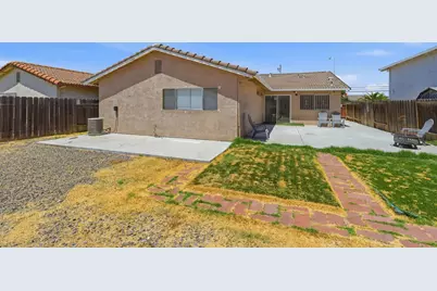 832 W 8th Street, Stockton, CA 95206 - Photo 33