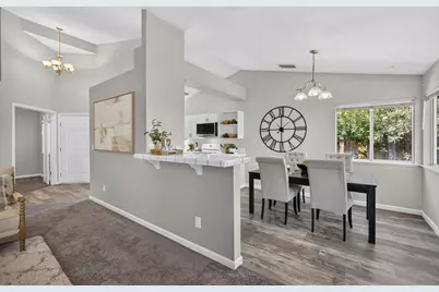 821 N Hill Way, Sacramento, CA 95838 - Photo 15