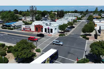 304 F Street, Waterford, CA 95386 - Photo 1
