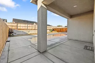 1237 E Orange St, Avenal, CA 93204 - Photo 29