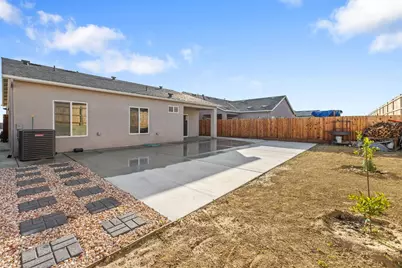 1237 E Orange Street, Avenal, CA 93204 - Photo 25