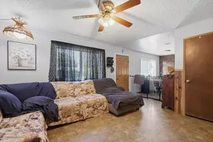1105 Juniper Dr, Willows, CA 95988 - Photo 5