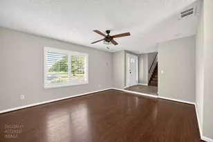 10036 Vanguard Dr, Sacramento, CA 95827 - Photo 3