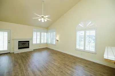 1108 Valencia Court, Modesto, CA 95350 - Photo 9