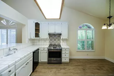 1108 Valencia Court, Modesto, CA 95350 - Photo 19