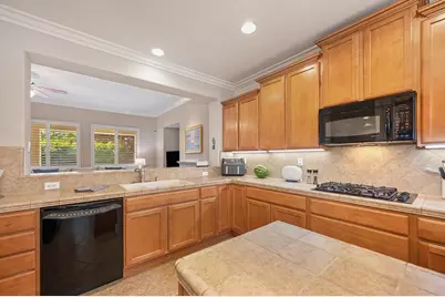 60 Montilla Circle, Sacramento, CA 95835 - Photo 21