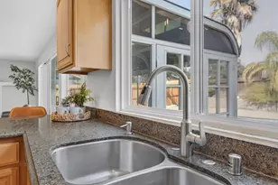 1110 Cottonwood Dr, Roseville, CA 95661 - Photo 35