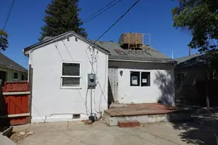 3737 32nd St, Sacramento, CA 95820 - Photo 3