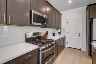 9490 Cheverny Wy, Sacramento, CA 95829 - Photo 23