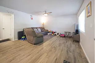 237 Breuner Dr, Roseville, CA 95678 - Photo 5