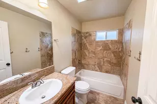 2605 Waterton Way, Sacramento, CA 95826 - Photo 17