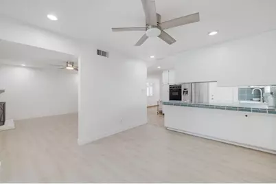 8924 Sawtelle Way, Sacramento, CA 95826 - Photo 9
