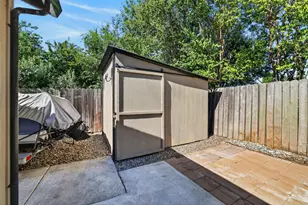 6913 Speckle Way, Sacramento, CA 95842 - Photo 29