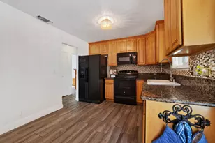 6913 Speckle Way, Sacramento, CA 95842 - Photo 13