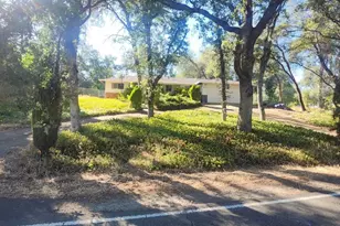 1942 Canyon Rd, Redding, CA 96001 - Photo 3