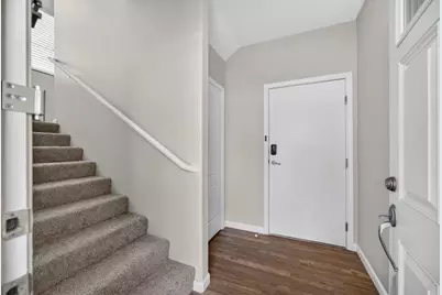 5350 Dunlay Drive #913, Sacramento, CA 95835 - Photo 5