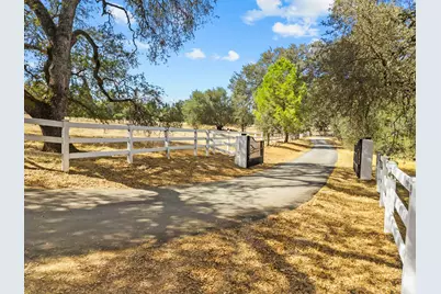 1125 Wolf Creek Road, El Dorado Hills, CA 95762 - Photo 3