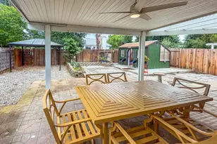 8953 Forked Creek Way, Elk Grove, CA 95758 - Photo 31