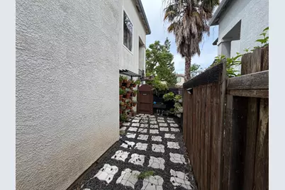 8953 Forked Creek Way, Elk Grove, CA 95758 - Photo 33