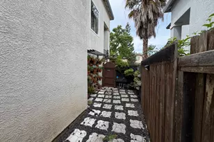 8953 Forked Creek Way, Elk Grove, CA 95758 - Photo 33