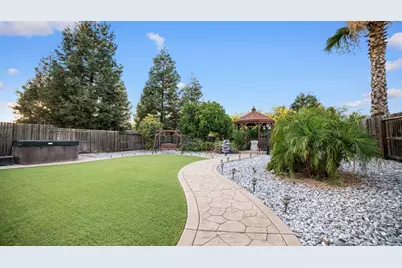 3931 Aplicella Court, Manteca, CA 95337 - Photo 47