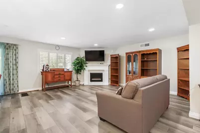 7523 Oakcreek Dr, Stockton, CA 95207 - Photo 43
