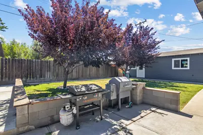 556 Del Rio Circle, Oakdale, CA 95361 - Photo 33
