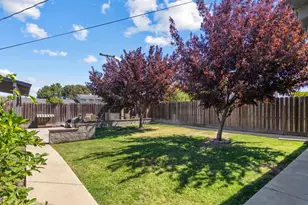 556 Del Rio Cir, Oakdale, CA 95361 - Photo 11