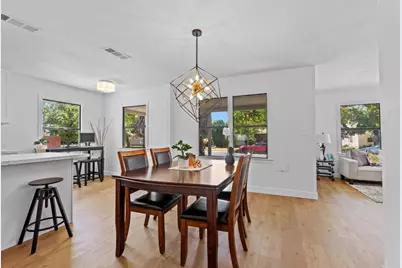5837 Vista Avenue, Sacramento, CA 95824 - Photo 7