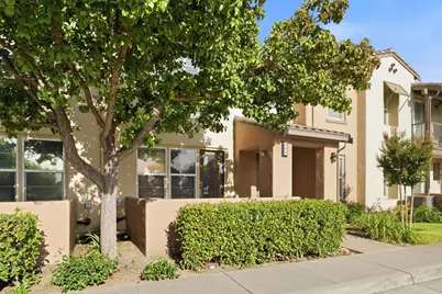 425 Regatta Lane #103, West Sacramento, CA 95605 - Photo 3