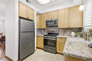 3131 Woods Cir, Davis, CA 95616 - Photo 9