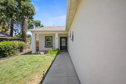 714 Burkett, Stockton, CA 95205 - Photo 5