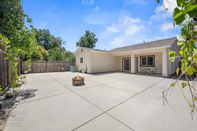 714 Burkett, Stockton, CA 95205 - Photo 37