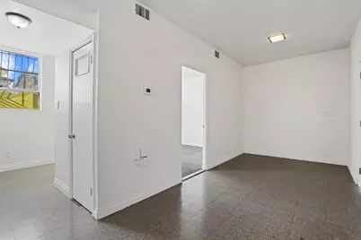 702 E Oak Street, Stockton, CA 95202 - Photo 11