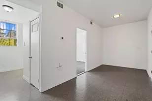 702 E Oak St, Stockton, CA 95202 - Photo 11