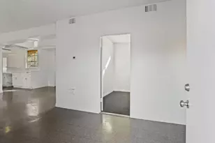 702 E Oak St, Stockton, CA 95202 - Photo 13