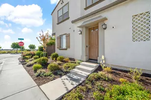 8987 Upbeat Wy, Elk Grove, CA 95757 - Photo 5