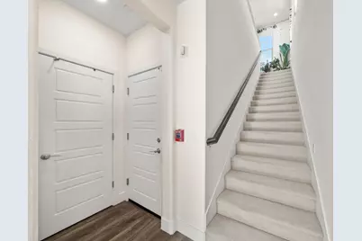 8987 Upbeat Way, Elk Grove, CA 95757 - Photo 23