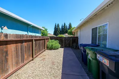 3377 Four Seasons Drive, Turlock, CA 95382 - Photo 41