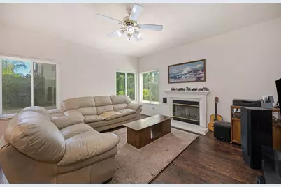 8647 Alaska Range Way, Elk Grove, CA 95624 - Photo 21